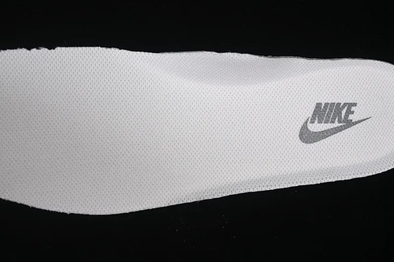 All categories Nk Air Force 1 Air Force series Nk Air Force 1 Low Air Force low-top Nike Air Force 1'07 Low LV co-branded presbyopia Air Force 1 low-top casual sneakers LV2288-001